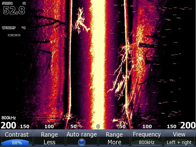 StructureScan - submerged trees © Powerboat-World.com http://www.powerboat-world.com